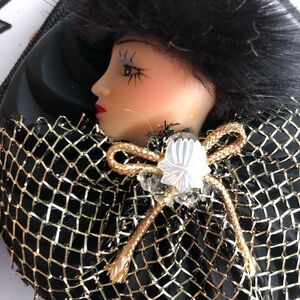 Perfume bottle with speitzer